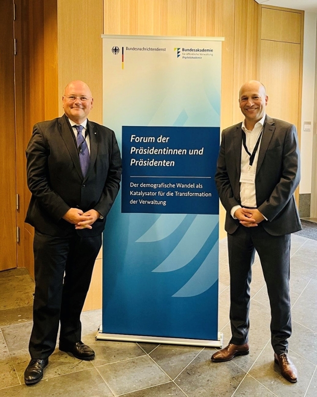 Prof. Schönbohm / Dr. Gradinger Prof. Schönbohm / Dr. Gradinger